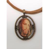 MEDALLA c/ Cordon Jesus Rostro Modelo Nº 1 3.5 x 3 cm aprox...