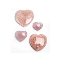 Piedra Forma Corazon Cuarzo Rosa 3 a 3.5 cm aprox.